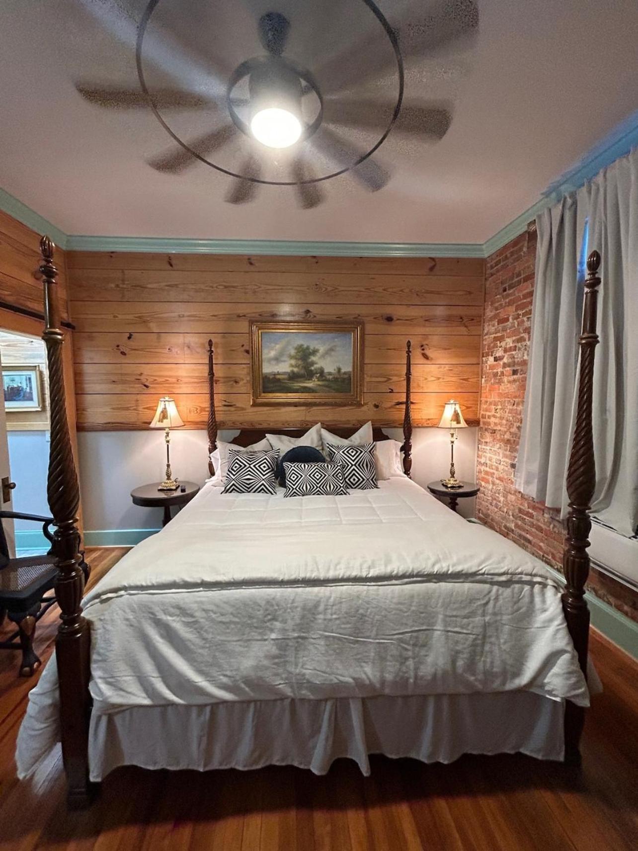 Chipley'S Squareview Inn Carthage Dış mekan fotoğraf