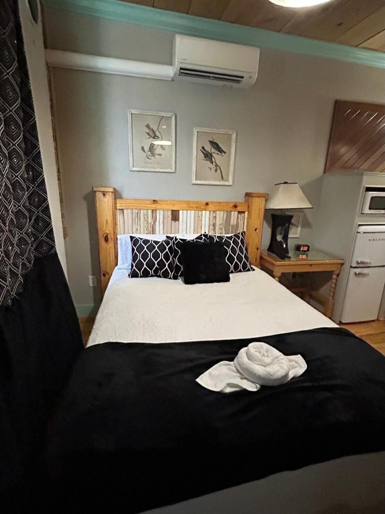 Chipley'S Squareview Inn Carthage Dış mekan fotoğraf